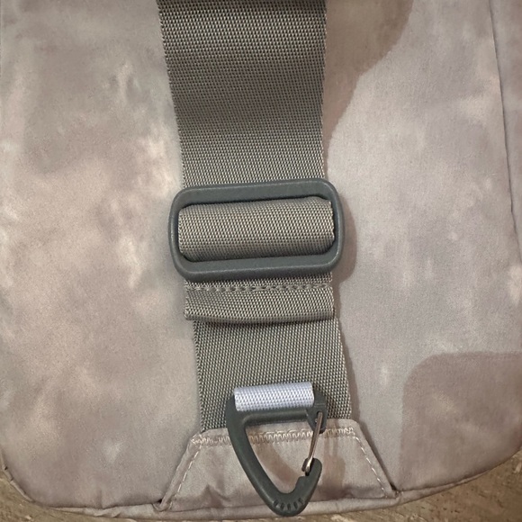 Adidas sling bag - Picture 4 of 5